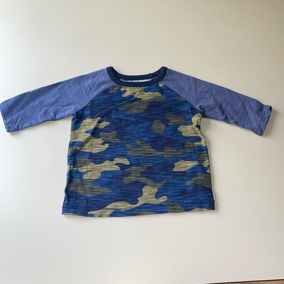 Old Navy Kids 3/4 Sleeve Top in Blue Camo Print - Picture 1 of 5